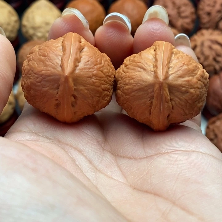 核桃精品文玩核桃手捻孔雀石