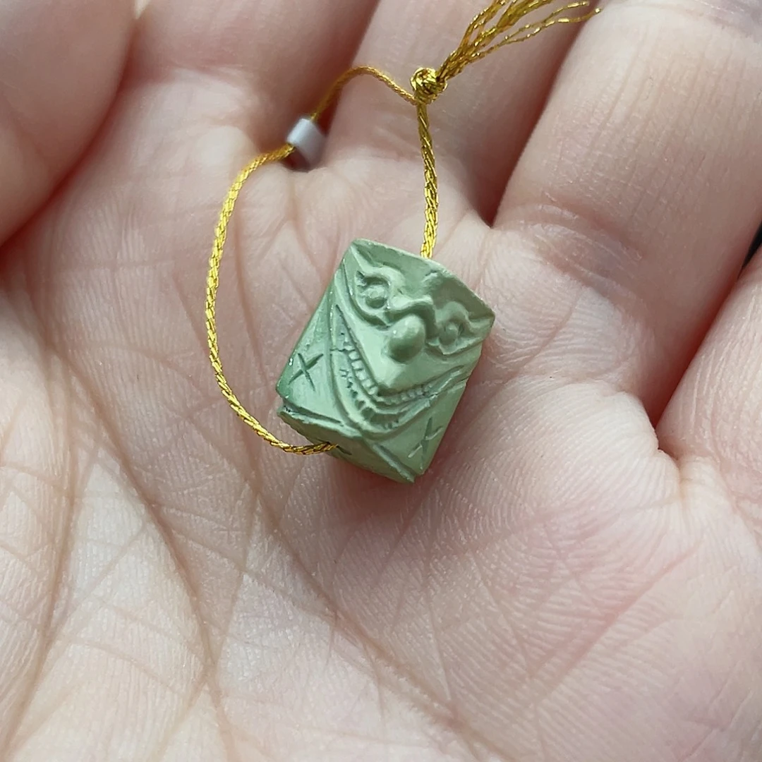 绿松石颈饰未镶嵌