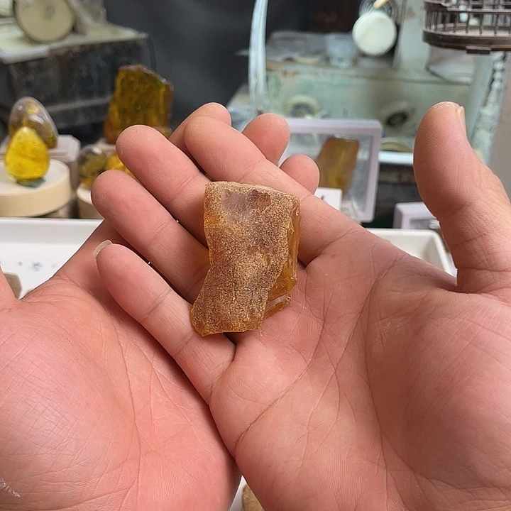 勿***安定制琥珀未镶嵌天然琥珀蜜蜡