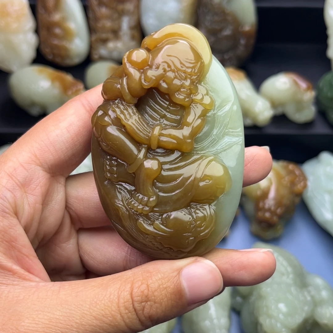 和田玉未镶嵌把件