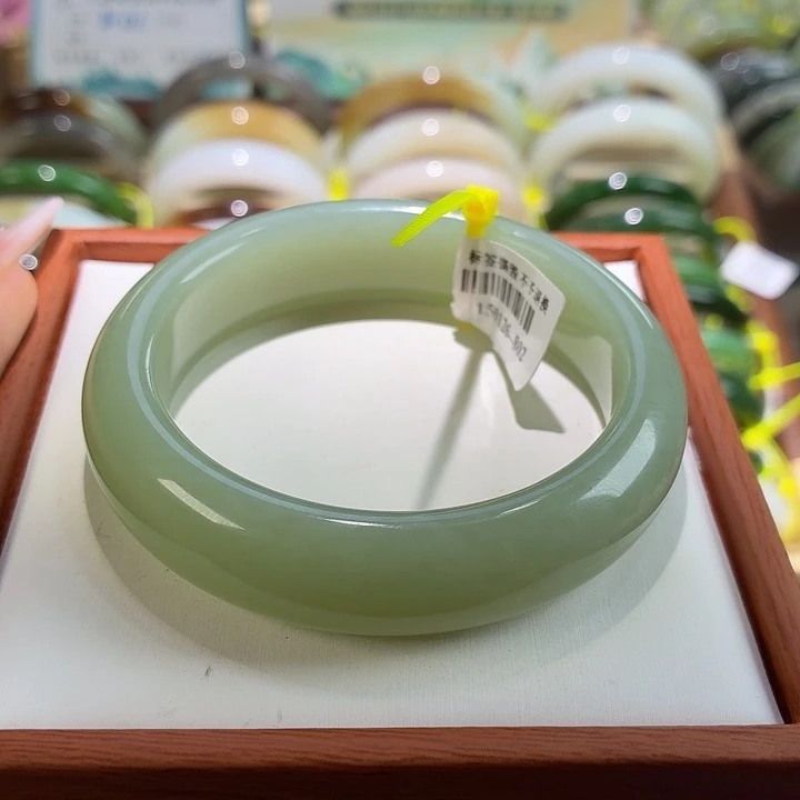 和田玉未镶嵌手镯25。57 58