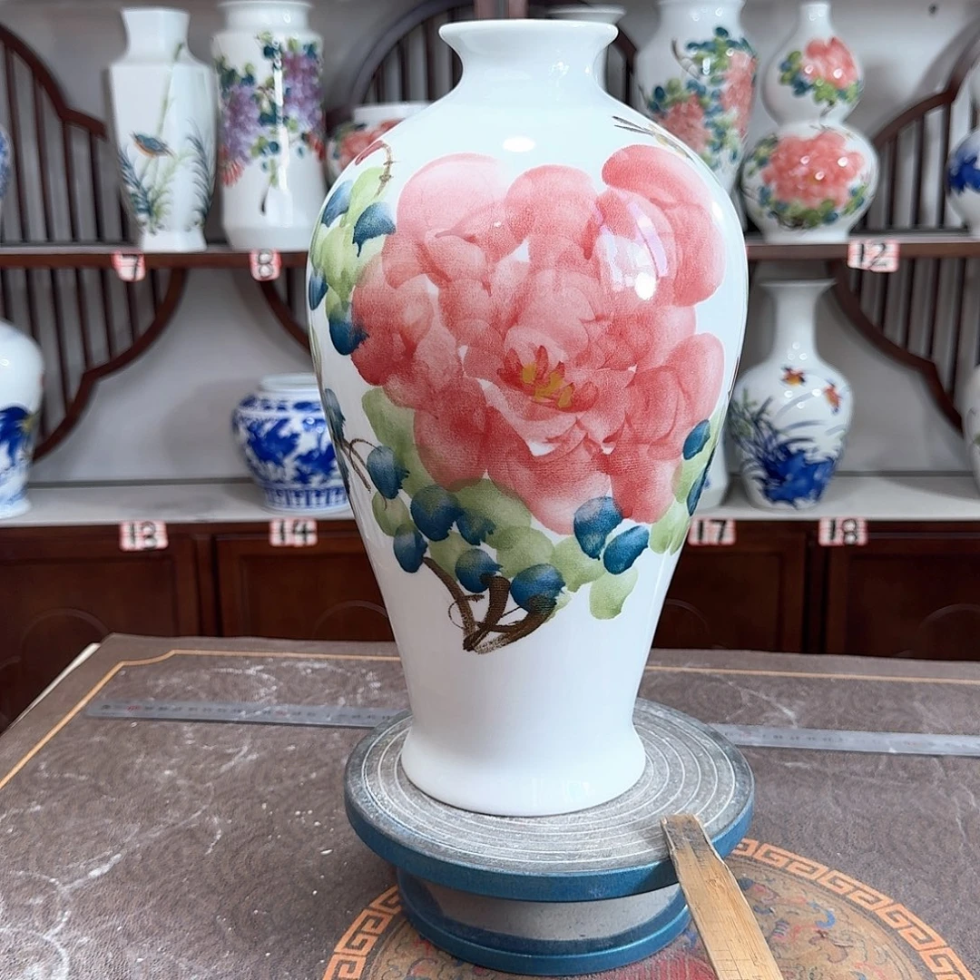 摆件景德镇陶瓷梅红牡花