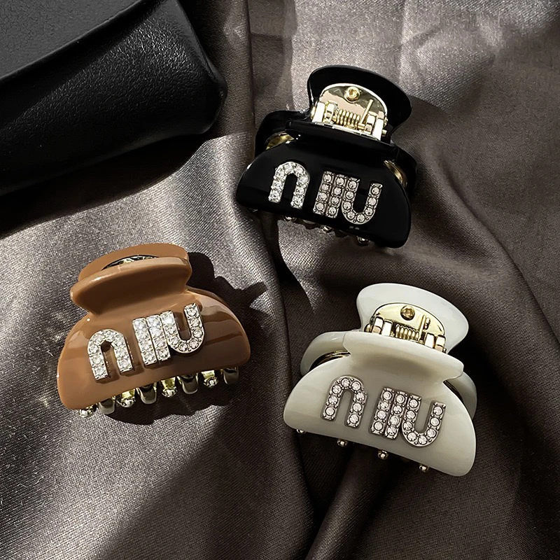 M字母镶钻抓夹时尚气质法式简约小抓夹百搭ins后脑勺半抓发饰女式