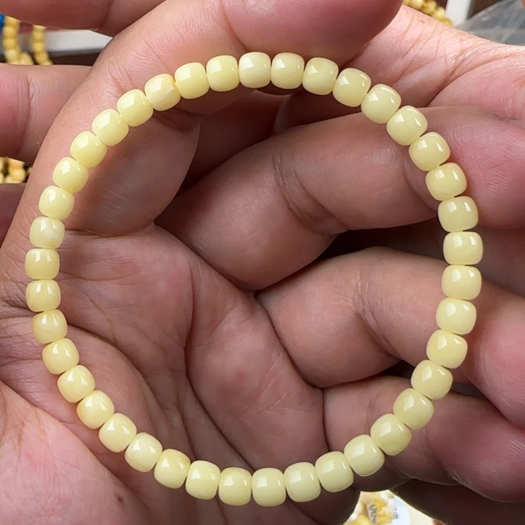 未镶嵌琥珀手链5咪