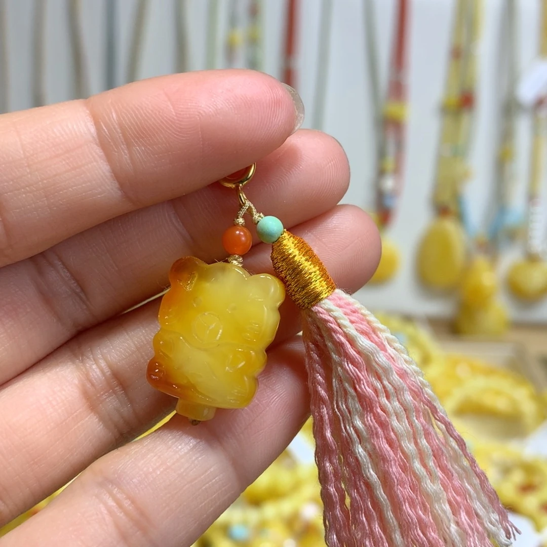 蜜蜡未镶嵌裸石配饰