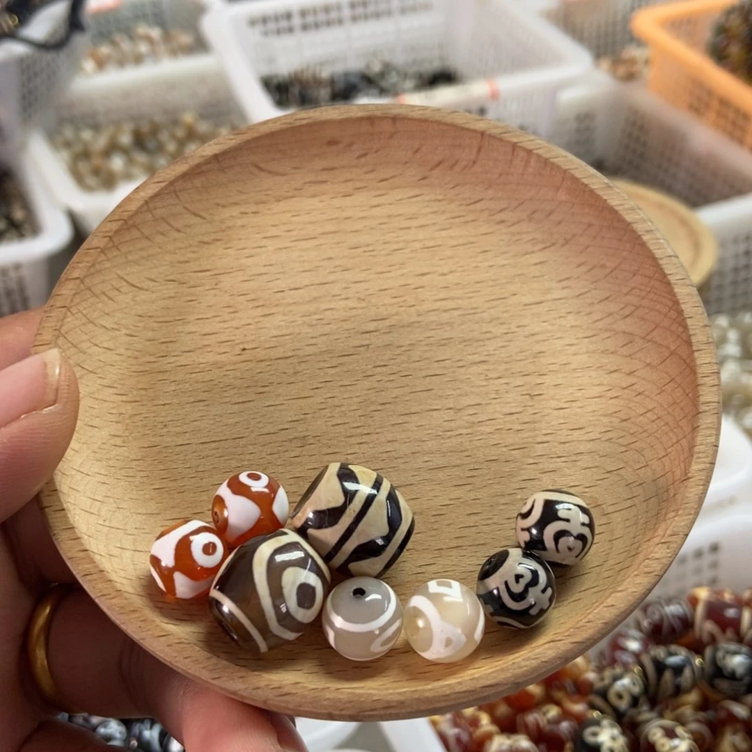 玛瑙/玉髓散珠未镶嵌绝***卜