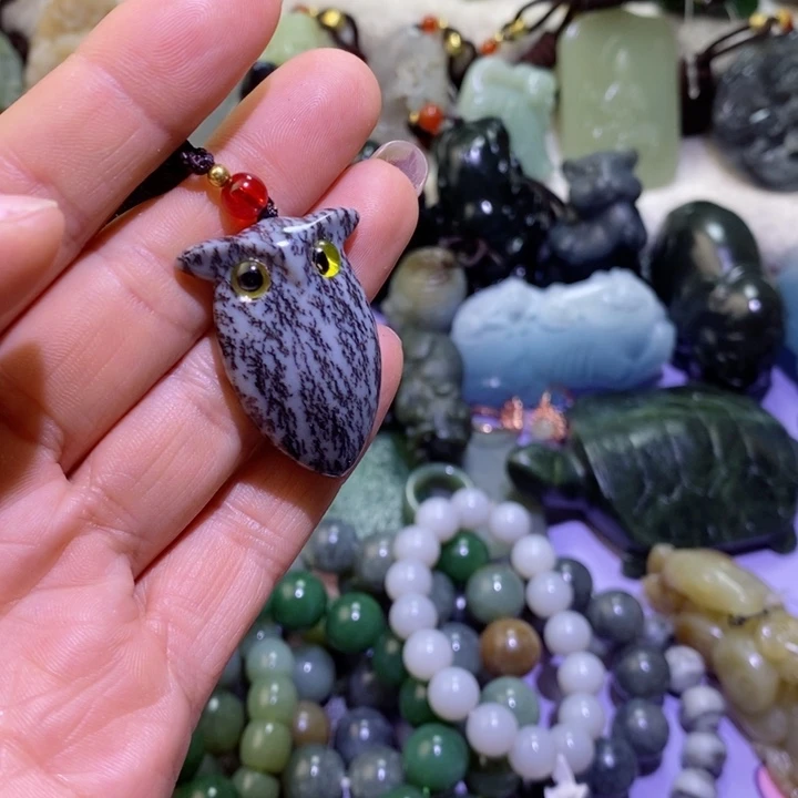 和田玉边角料未镶嵌