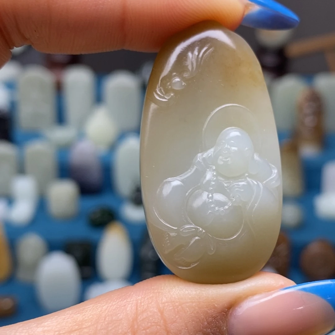 颈饰未镶嵌和田玉