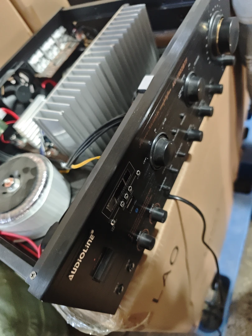 8新  音箱功放机播放机，音箱