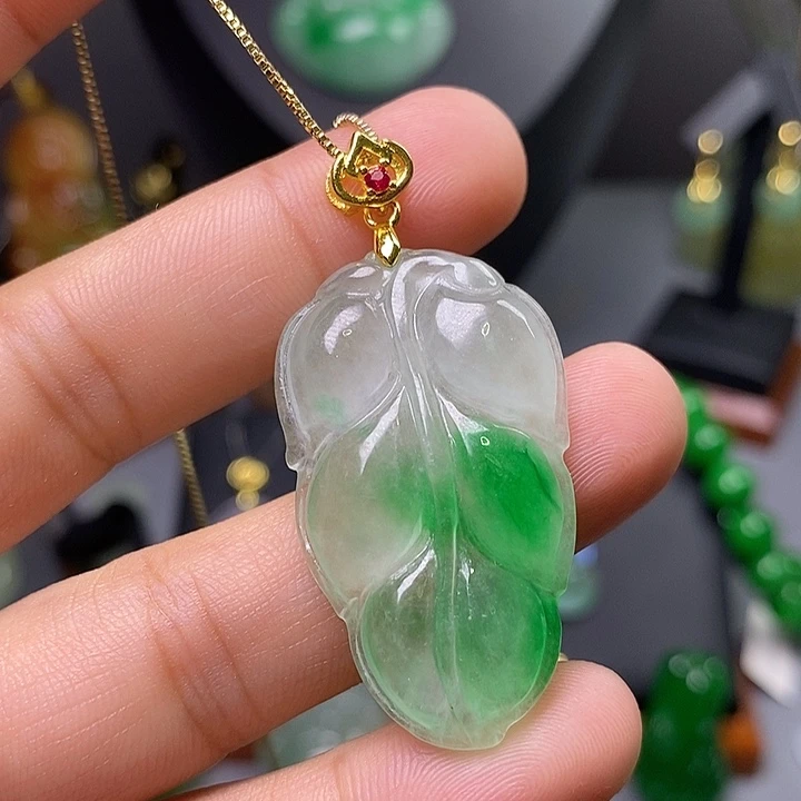 吊坠(赠链)未镶嵌翡翠
