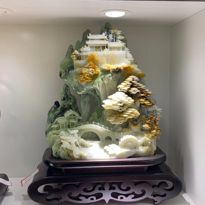 未镶嵌蛇纹石玉（覆膜）珠宝奇石
