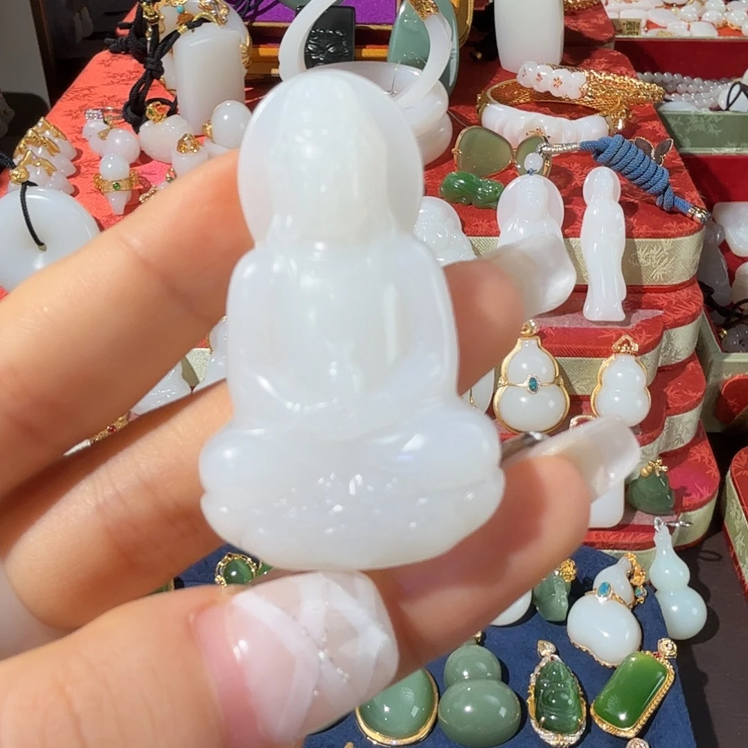 和田玉未镶嵌颈饰