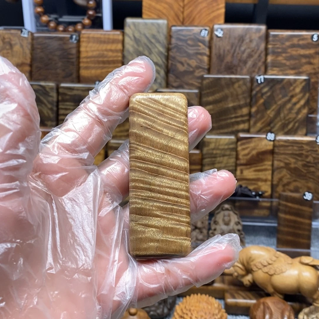 叫***乐金丝楠小叶桢楠手把件