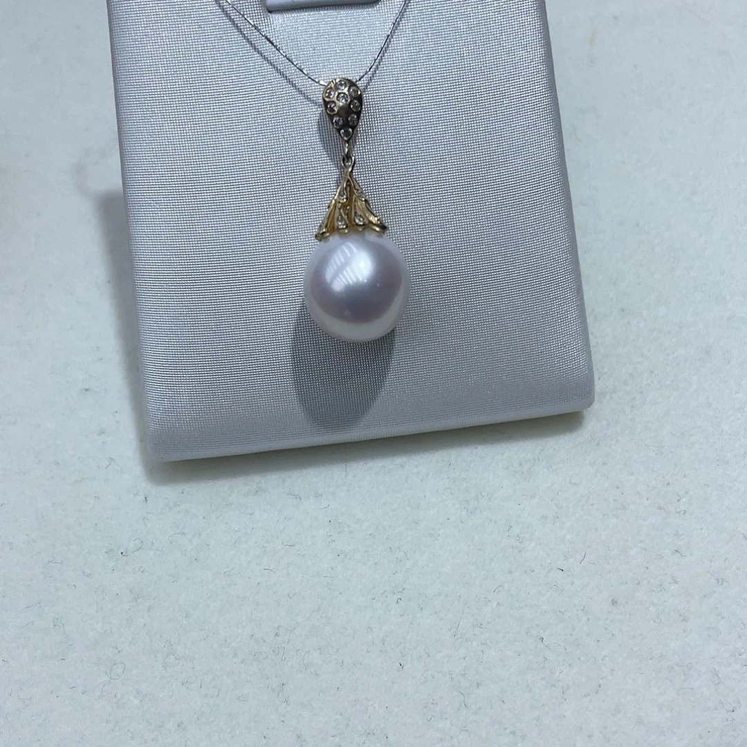 淡水珍珠吊坠(赠链)银S925镶嵌