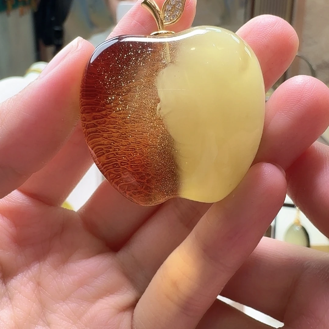 琥珀未镶嵌颈饰吊坠
