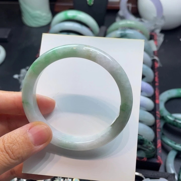 翡翠手镯未镶嵌翡翠手镯55福利