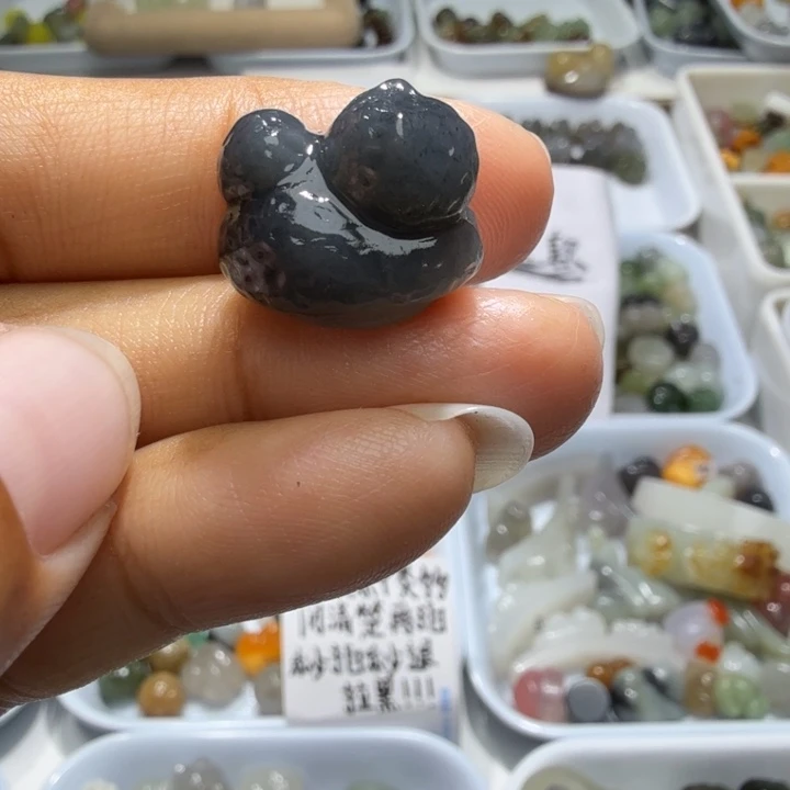 和田玉未镶嵌珠宝奇石