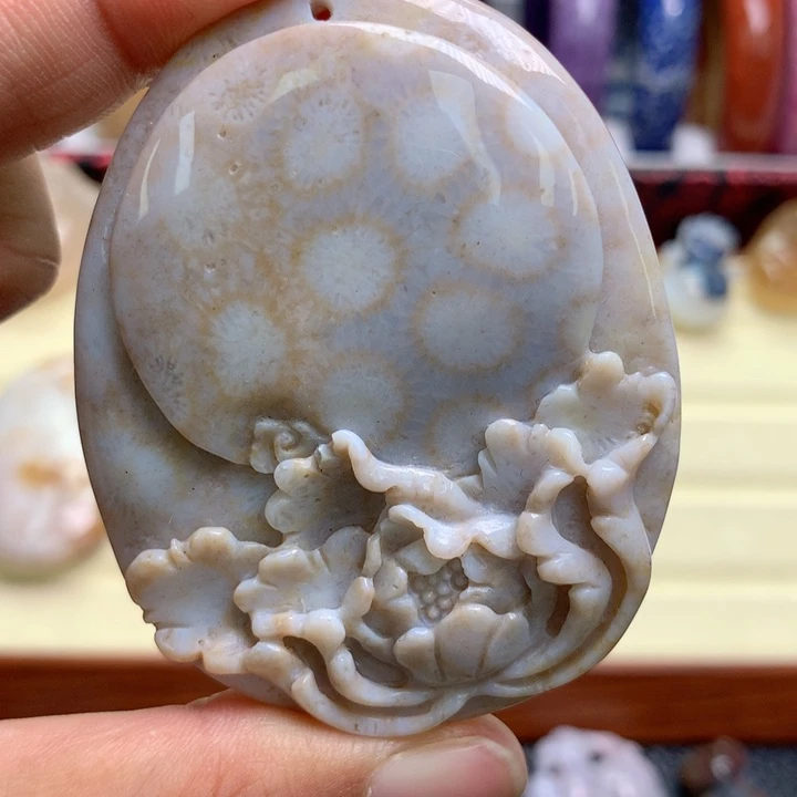 硅化珊瑚（珊瑚玉）未镶嵌颈饰