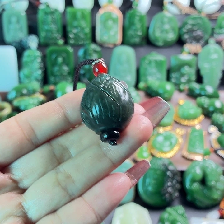 紫***黔和田玉未镶嵌挂件