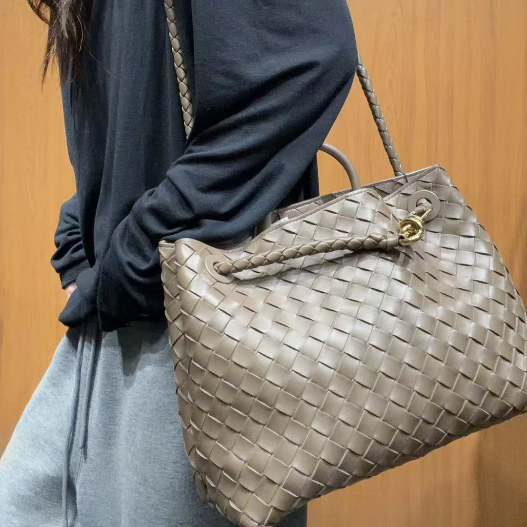 95新 BOTTEGA VENETA/葆蝶家 【蕾】1TP8026 单肩包