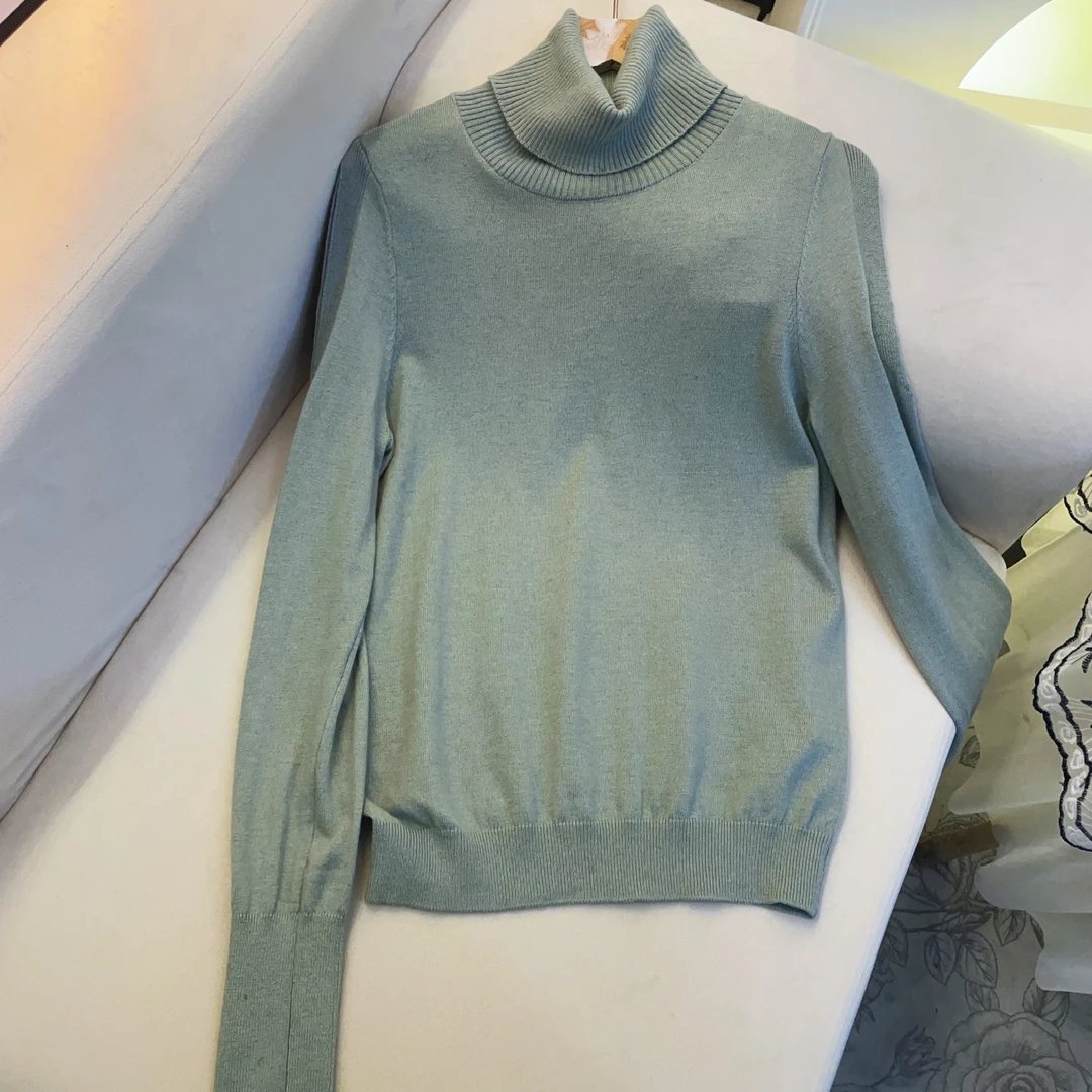 碧家 绵羊毛豆绿色设计款露肩针织衫上衣 21014130