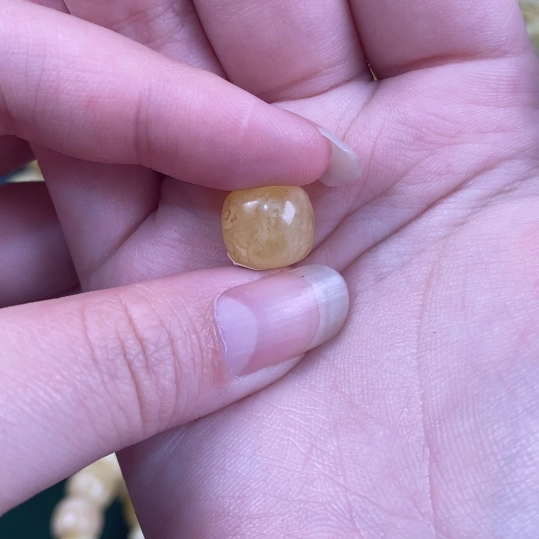 解***羊蜜蜡未镶嵌珠宝奇石
