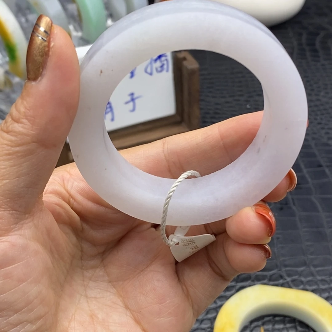 定制翡翠未镶嵌翡翠手镯