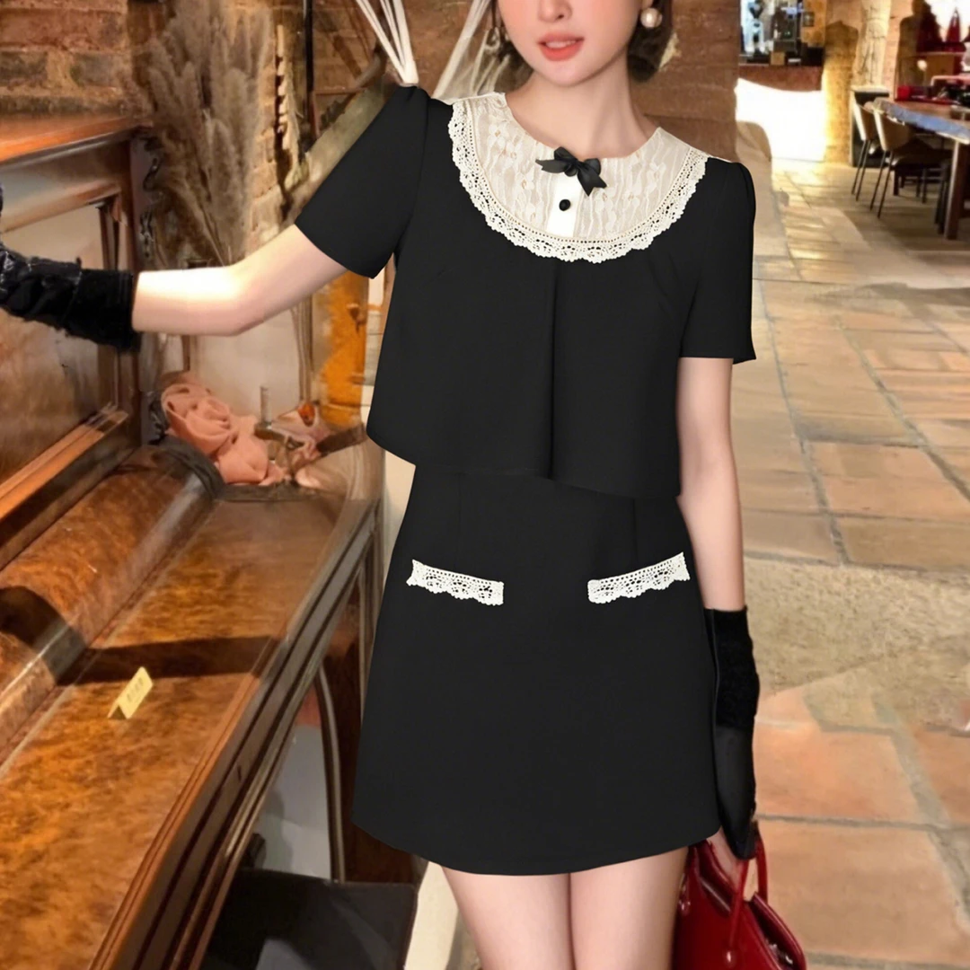 A【两件套】学院风蕾丝短袖上衣包臀裙小香风套装女富家千金感D0724