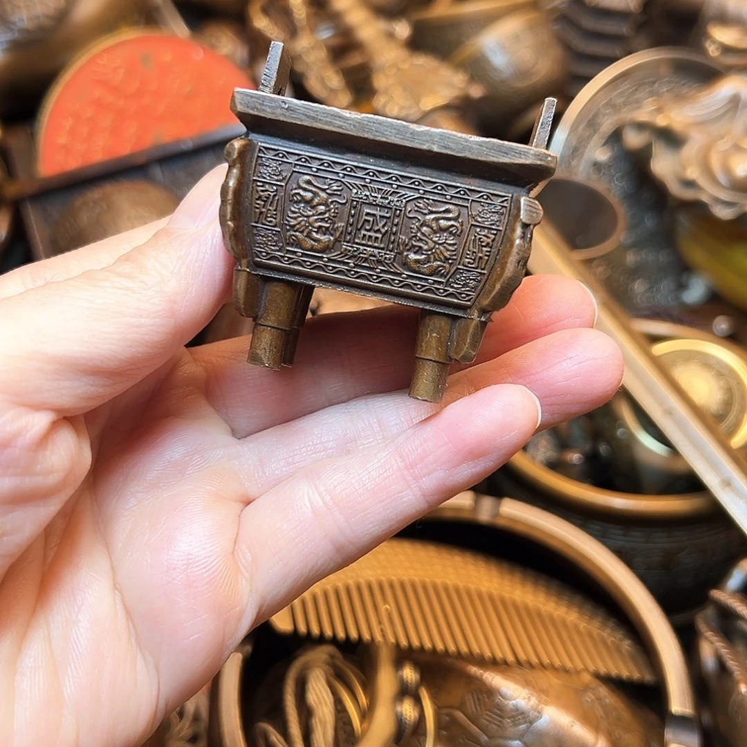 精美铜器工艺品等