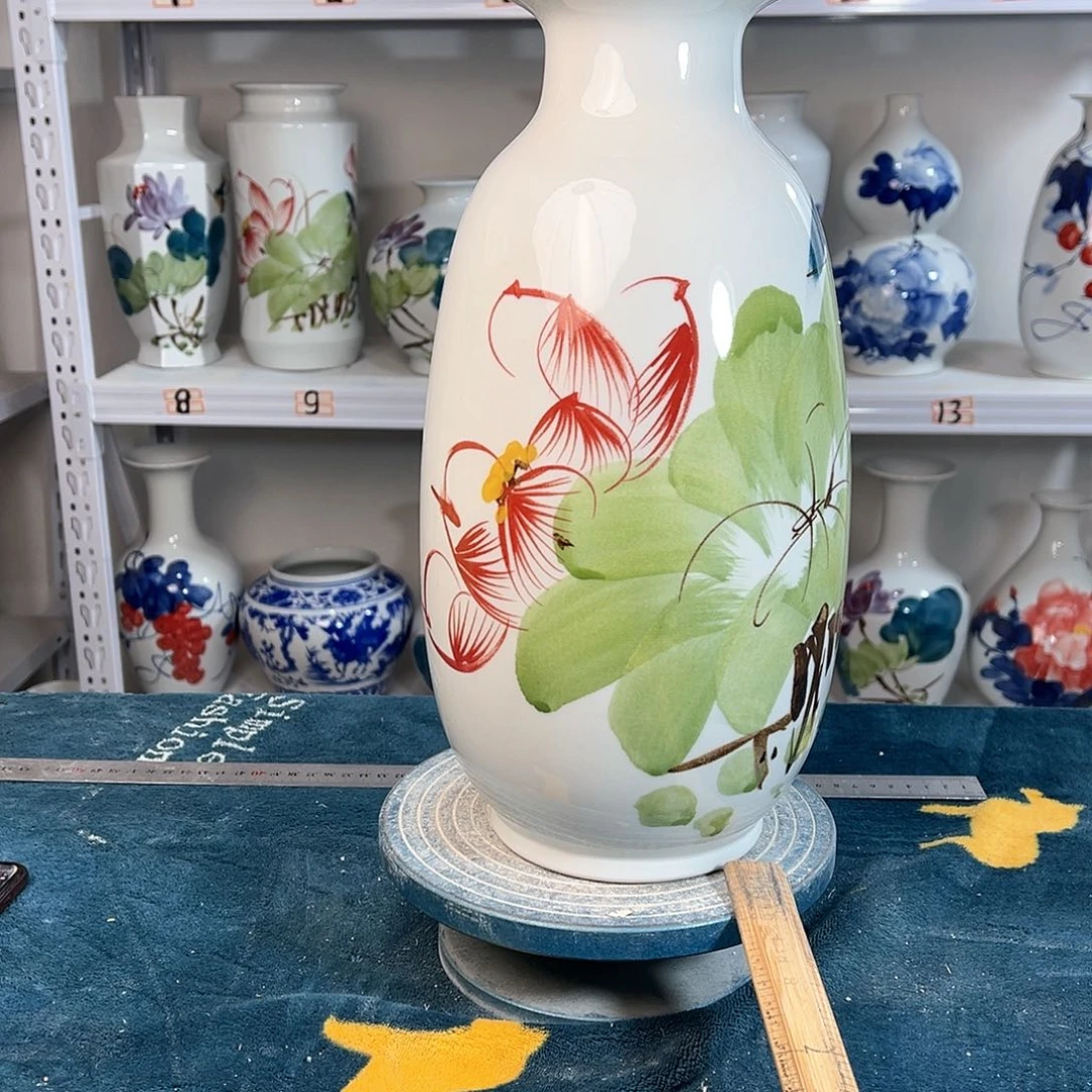 摆件景德镇陶瓷冬绿荷