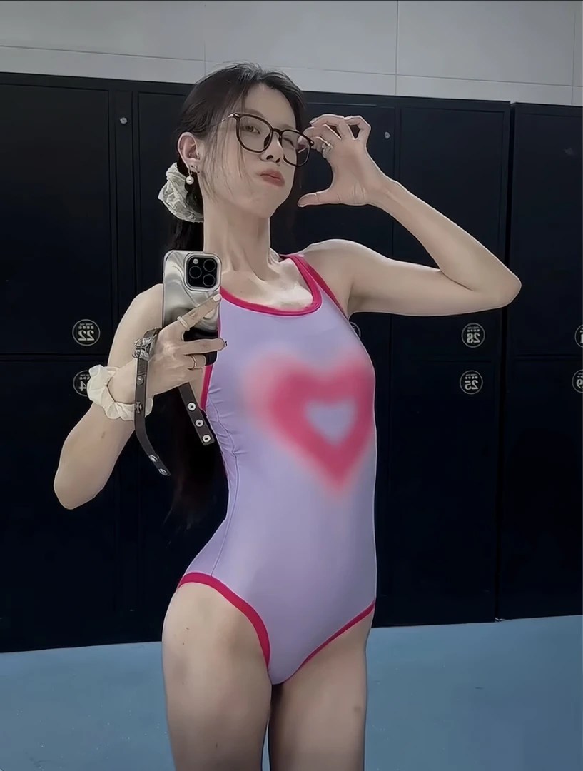LIZI【爱心】粉色爱心高级感连体竞速女款游泳馆专用游泳衣