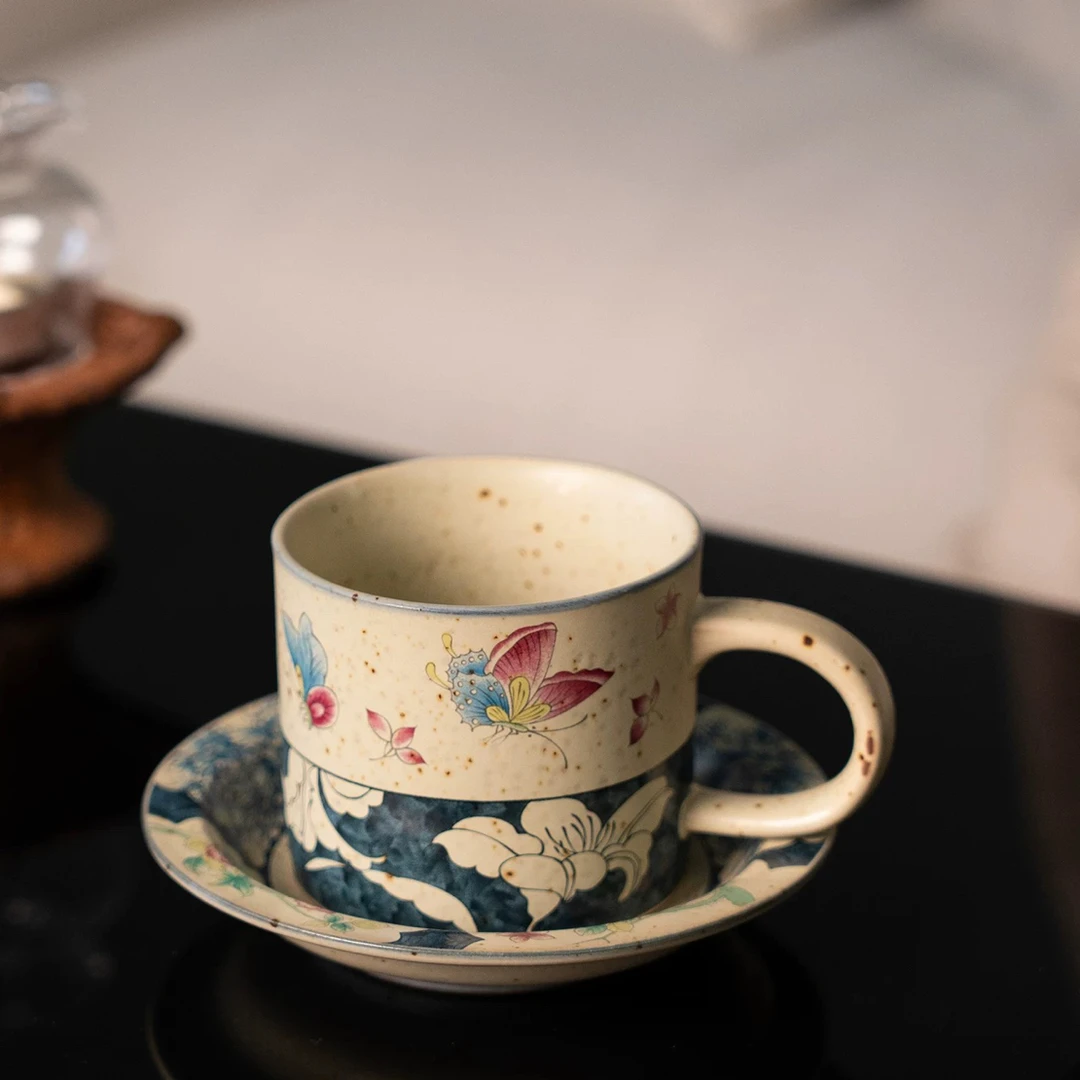 青花火石红蝶恋花茶咖杯