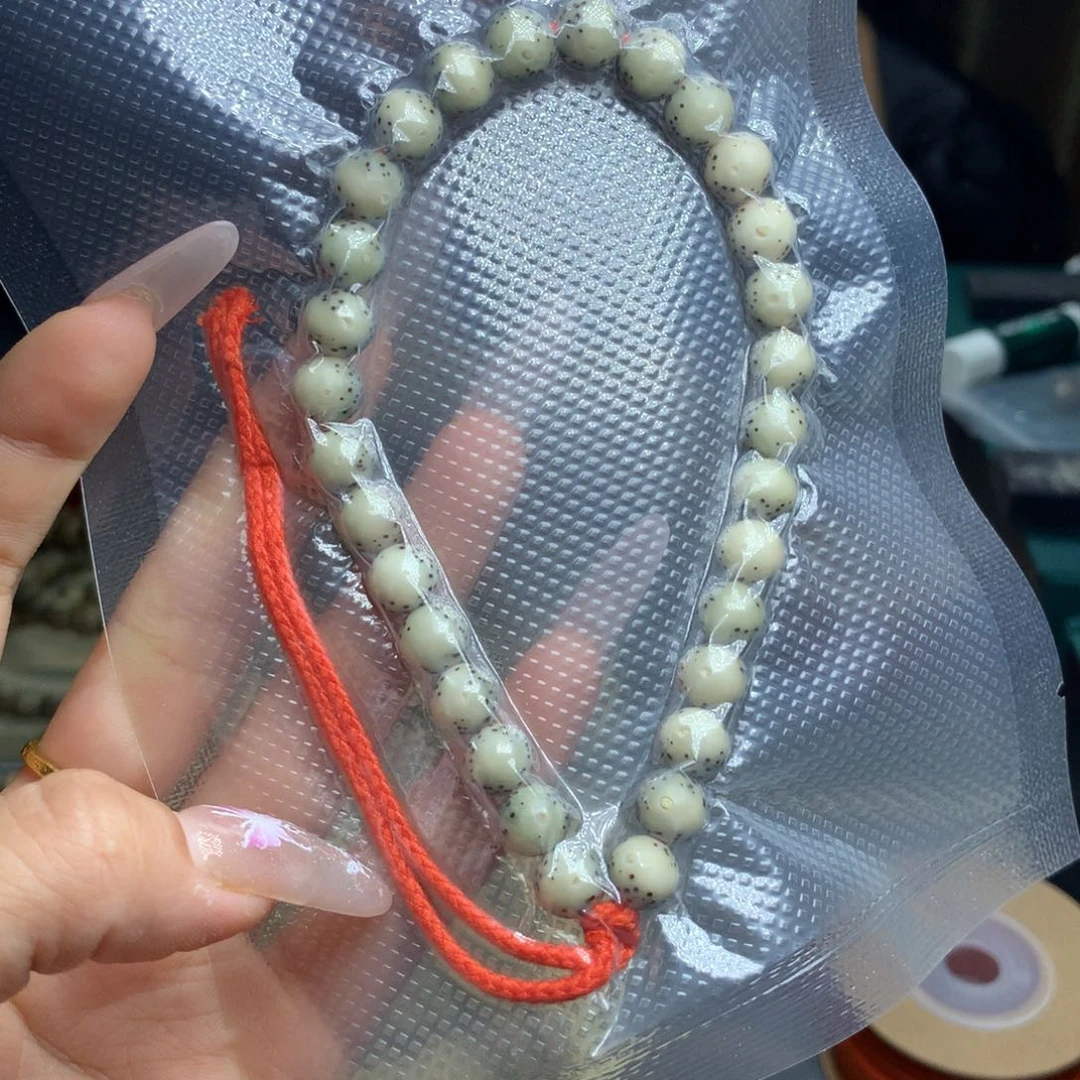 星月菩提手串突***了8圆瓷白白冰月留白小细星