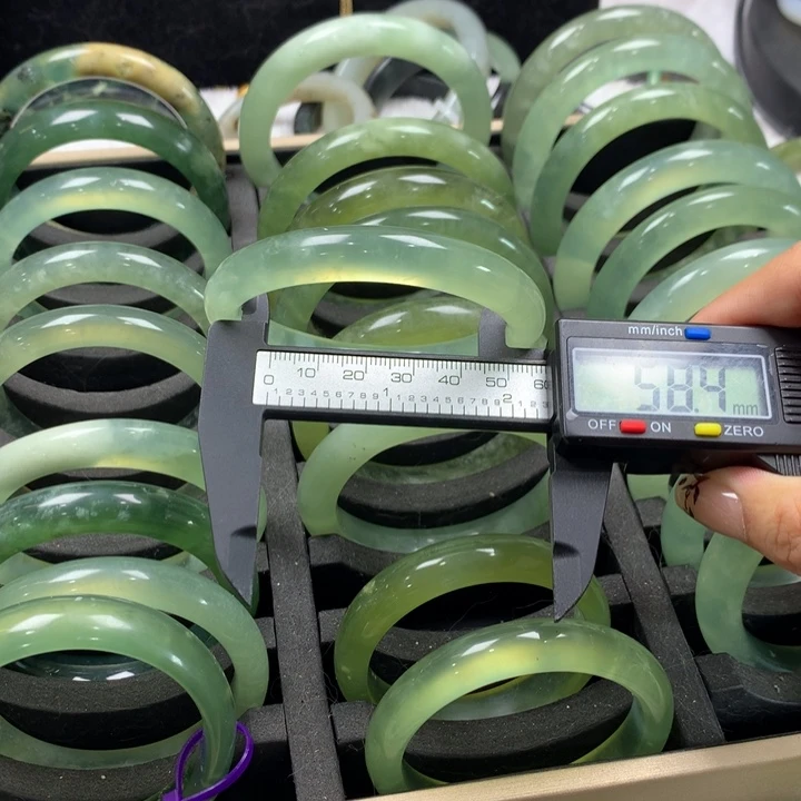 未镶嵌蛇纹石玉手镯233