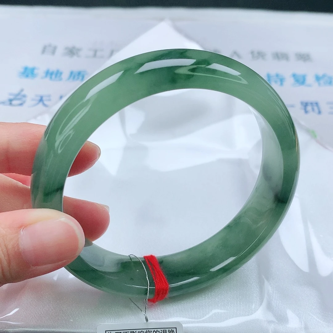 菠***蜜翡翠手镯未镶嵌61➕圈