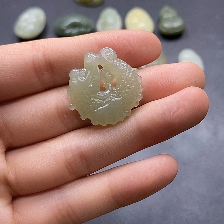 颈饰未镶嵌和田玉
