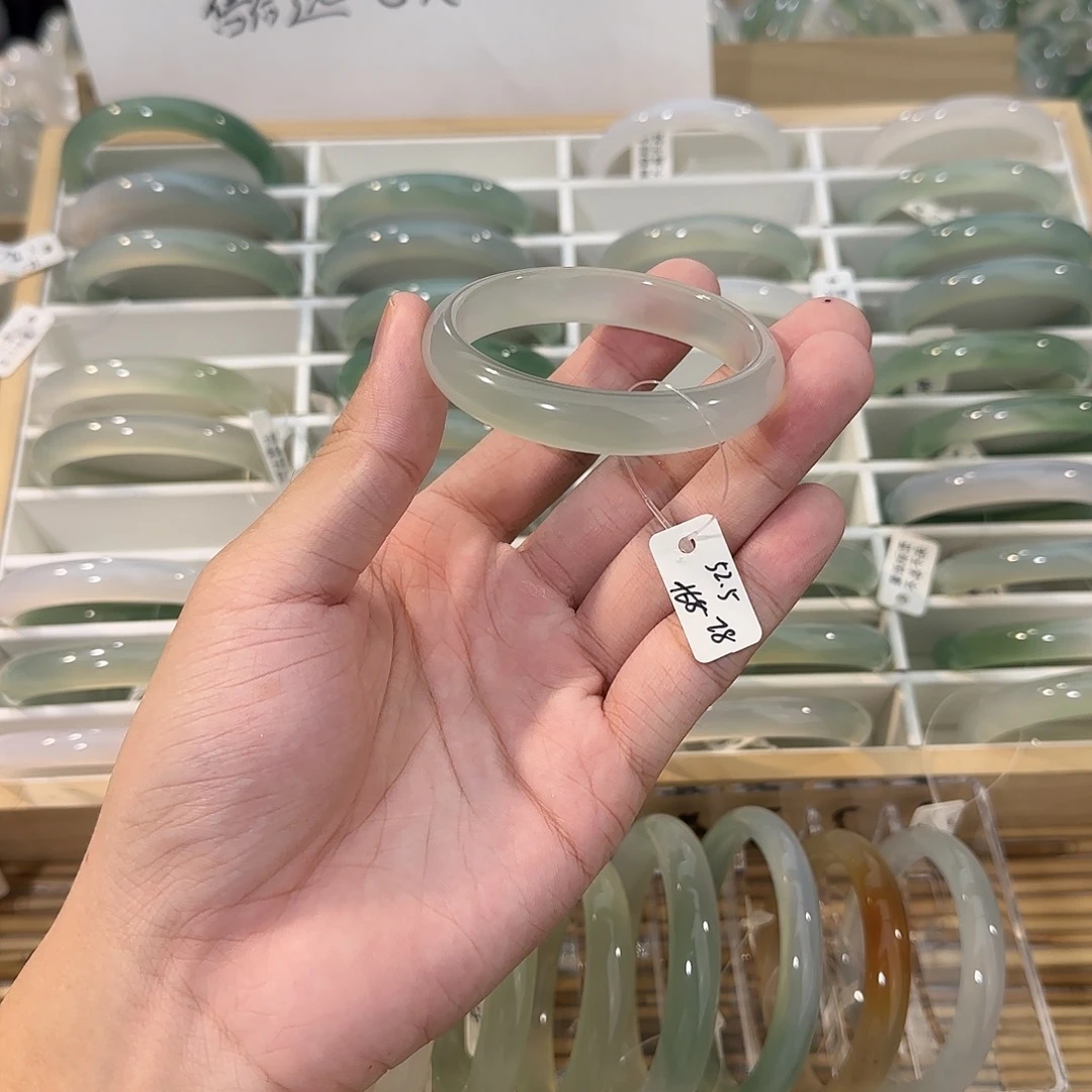 手镯玛瑙/玉髓未镶嵌圈口52.5