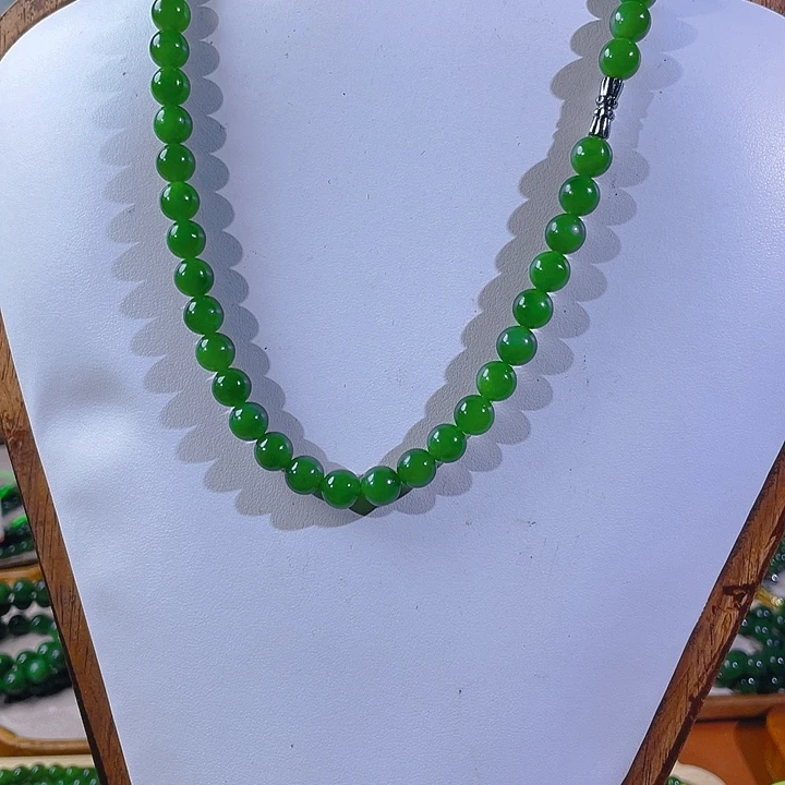 。***°和田玉（碧玉）未镶嵌颈饰8