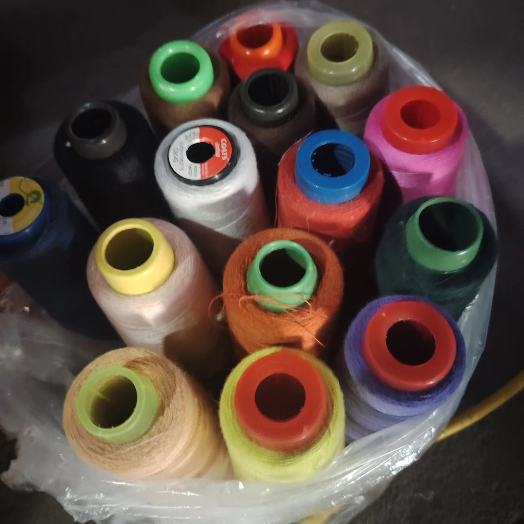 家用彩色宝塔缝纫线402涤纶线于diy缝衣锁边.1.2斤左右包邮