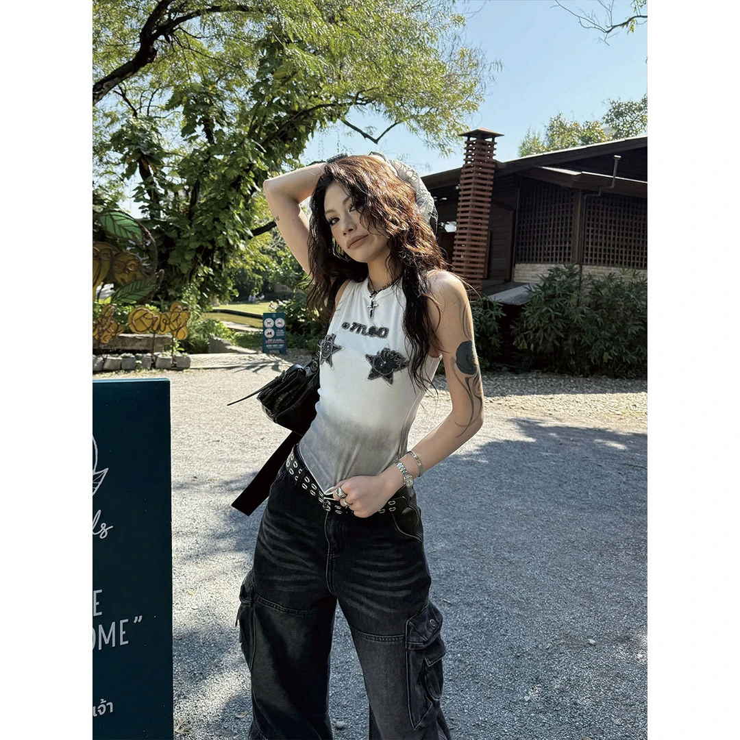 可爱动漫短款拼接甜酷紧身弹力多色女背心