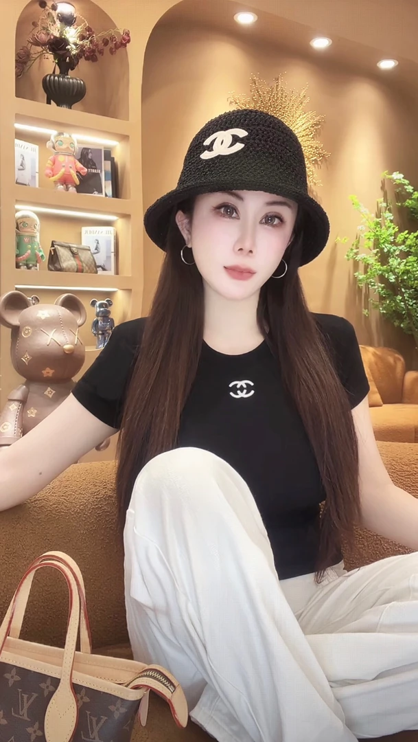 大美妞-VIP•家定制双C刺绣棉T恤（8-6039）