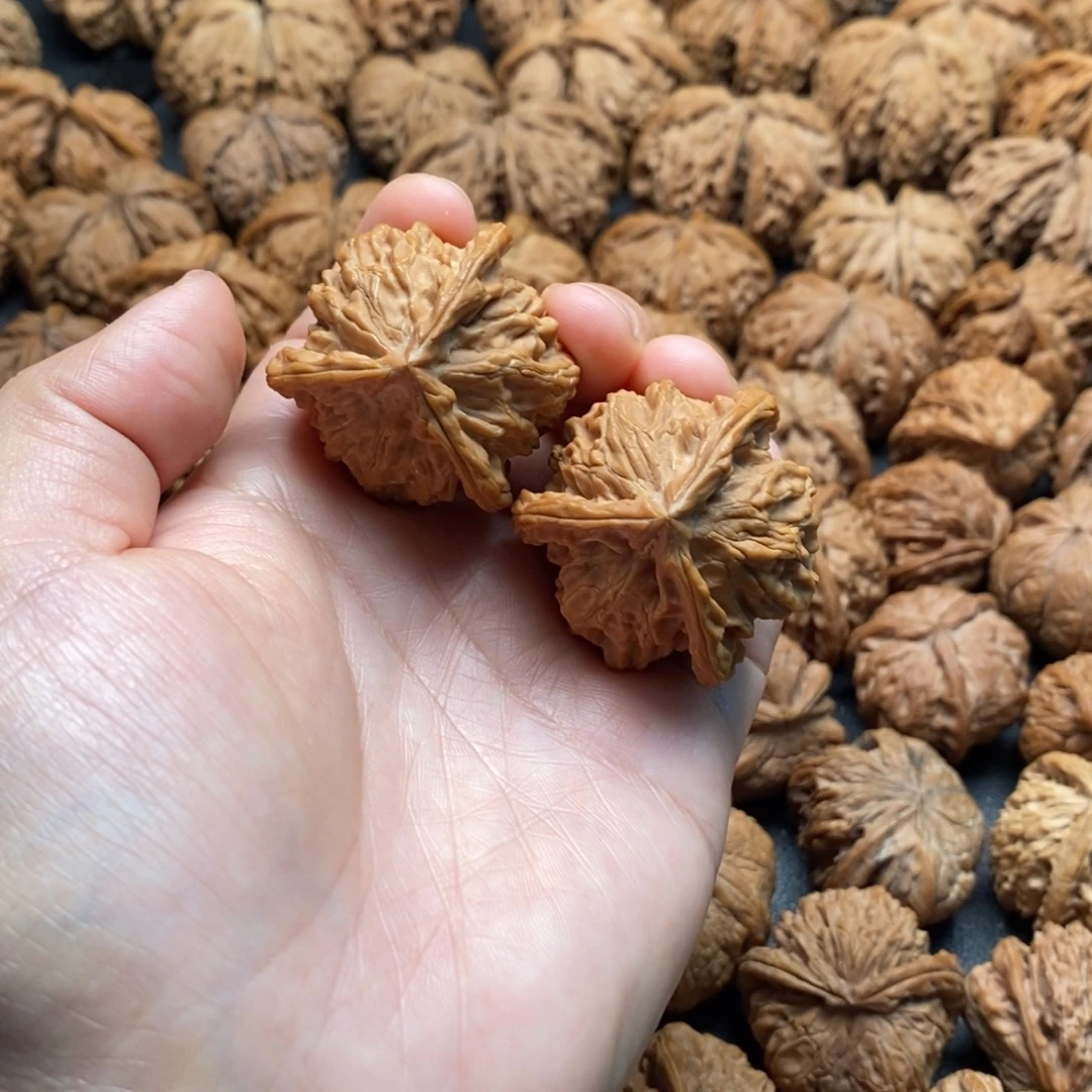 把件文玩核桃38盘山三棱