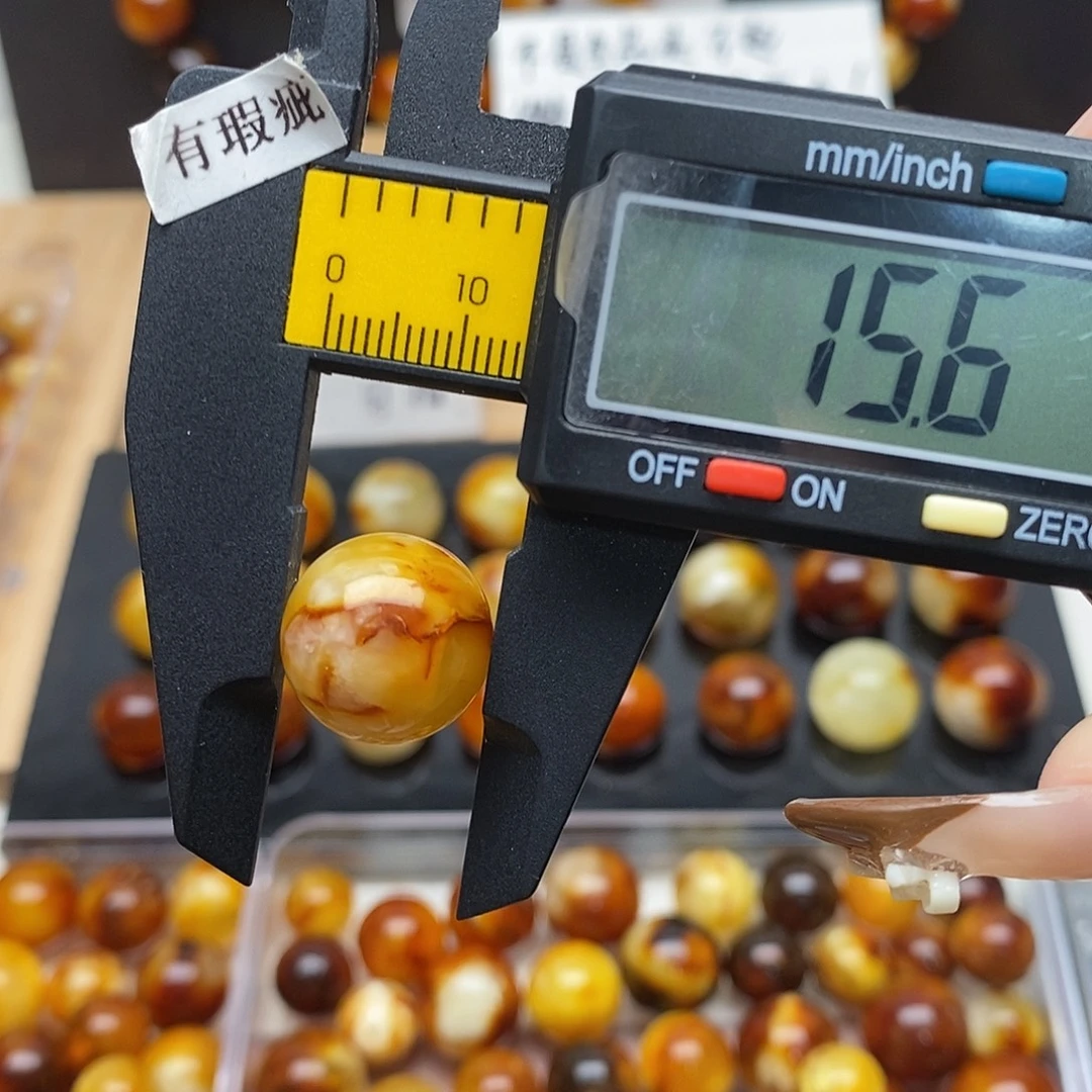 虫珀未镶嵌裸石蜜蜡915