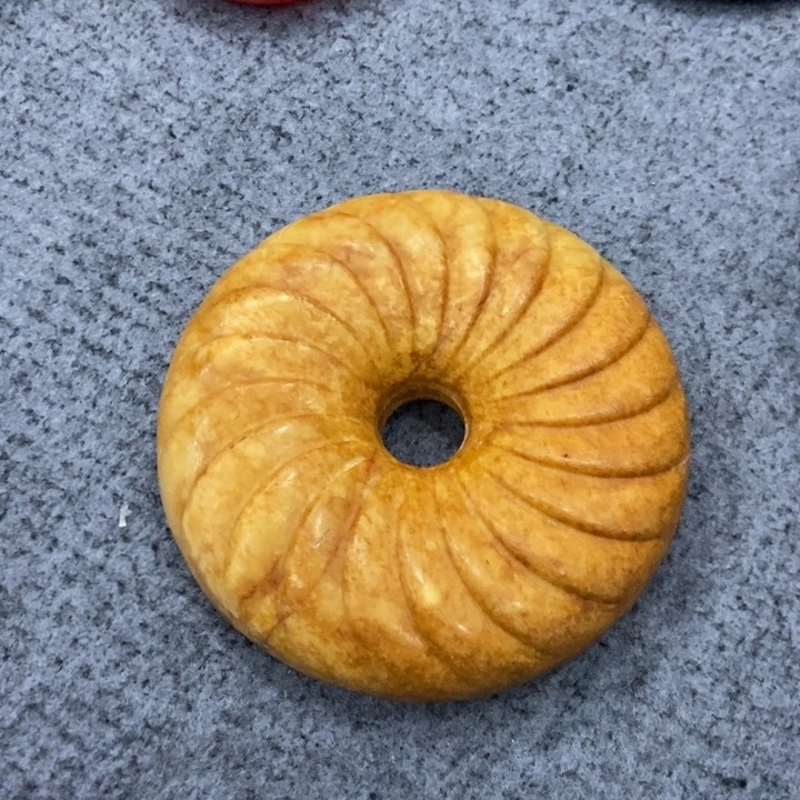 白玉菩提吊坠摆件