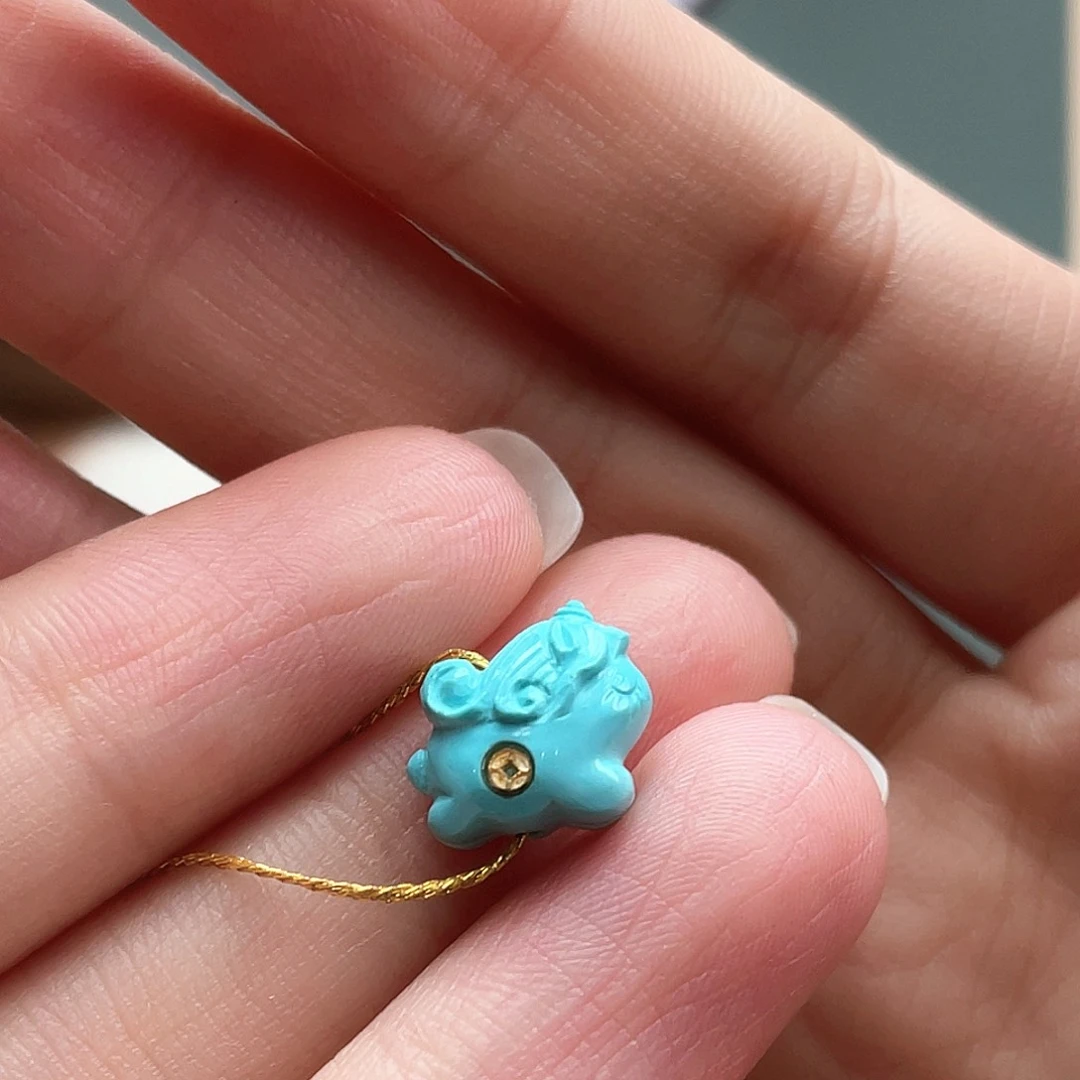 未镶嵌绿松石颈饰