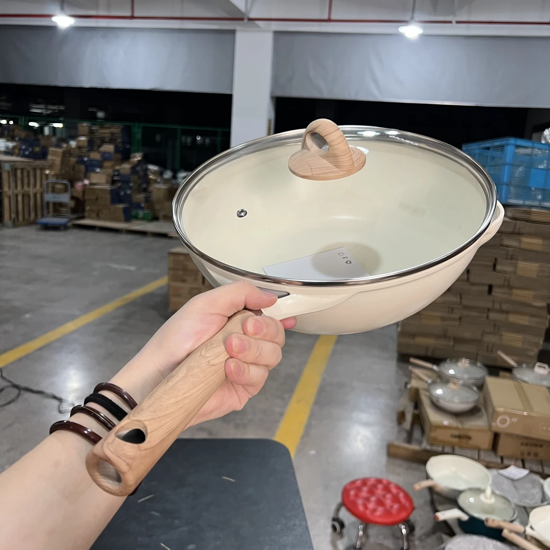 小卡30cm冰淇淋白撤柜炒锅家用不粘锅高颜值高品质微瑕疵介意勿拍