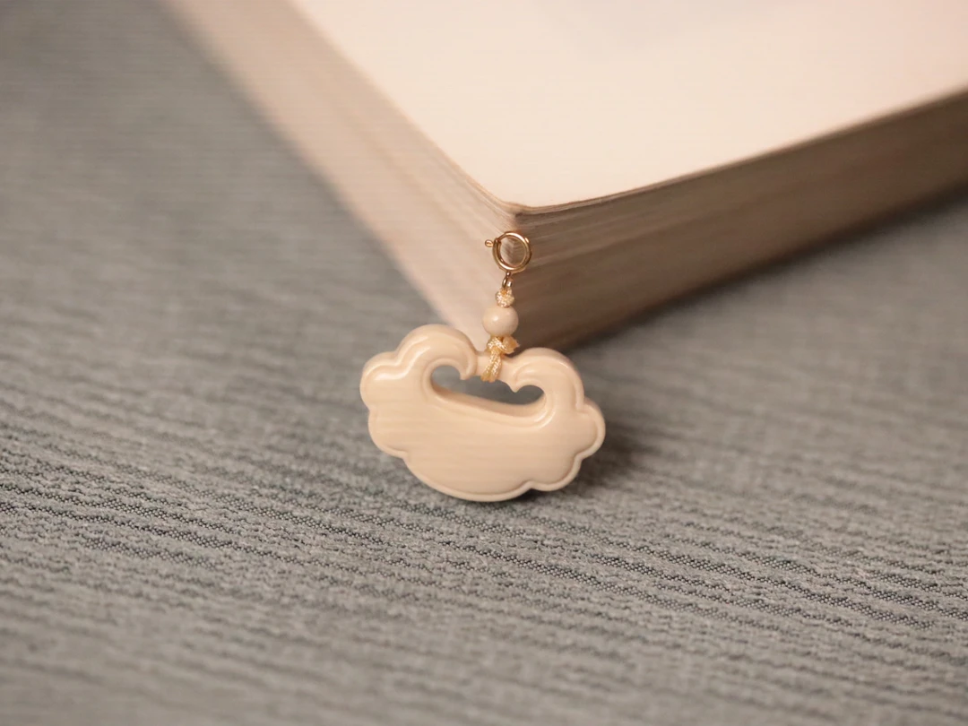 猛犸牙【如意】挂件尺寸2.9x1.9x0.8cm