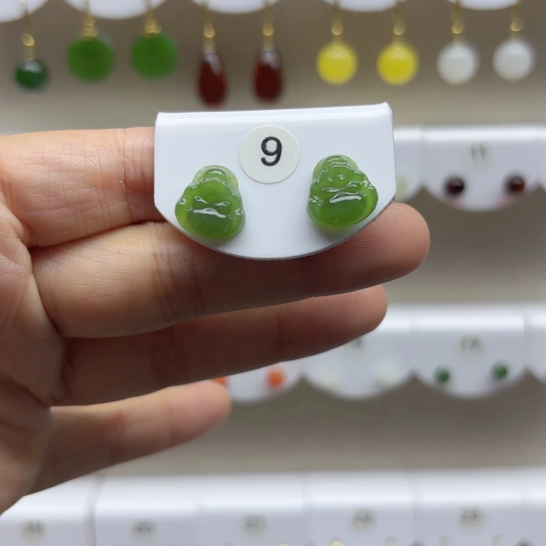 18K金镶嵌和田玉耳饰