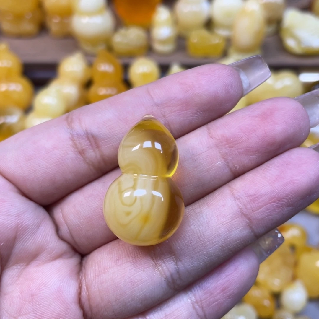 琥珀未镶嵌珠宝奇石