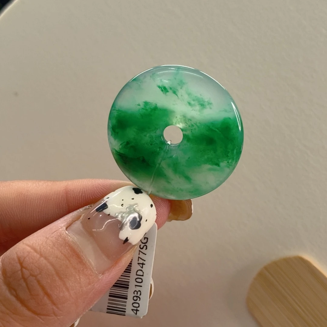 石英质玉未镶嵌颈饰